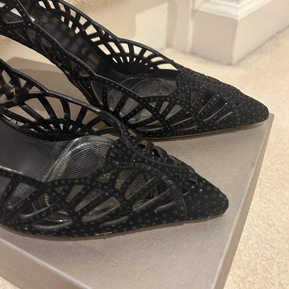 GIORGIO ARMANI BLACK LASERCUT CRYSTAL ENCRUSTED PUMPS HEELS SZ 39.5 worn 1x - Picture 3 of 7